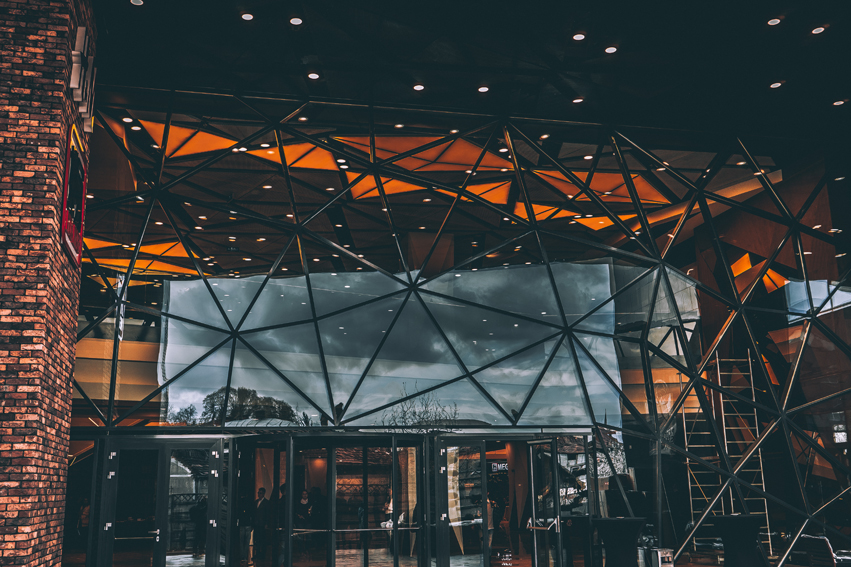 Platinia Shopping Center se deschide mâine la Cluj